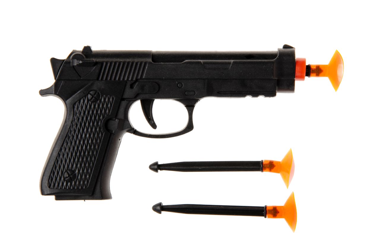 PISTOOL ZWART + 3 PIJLTJES