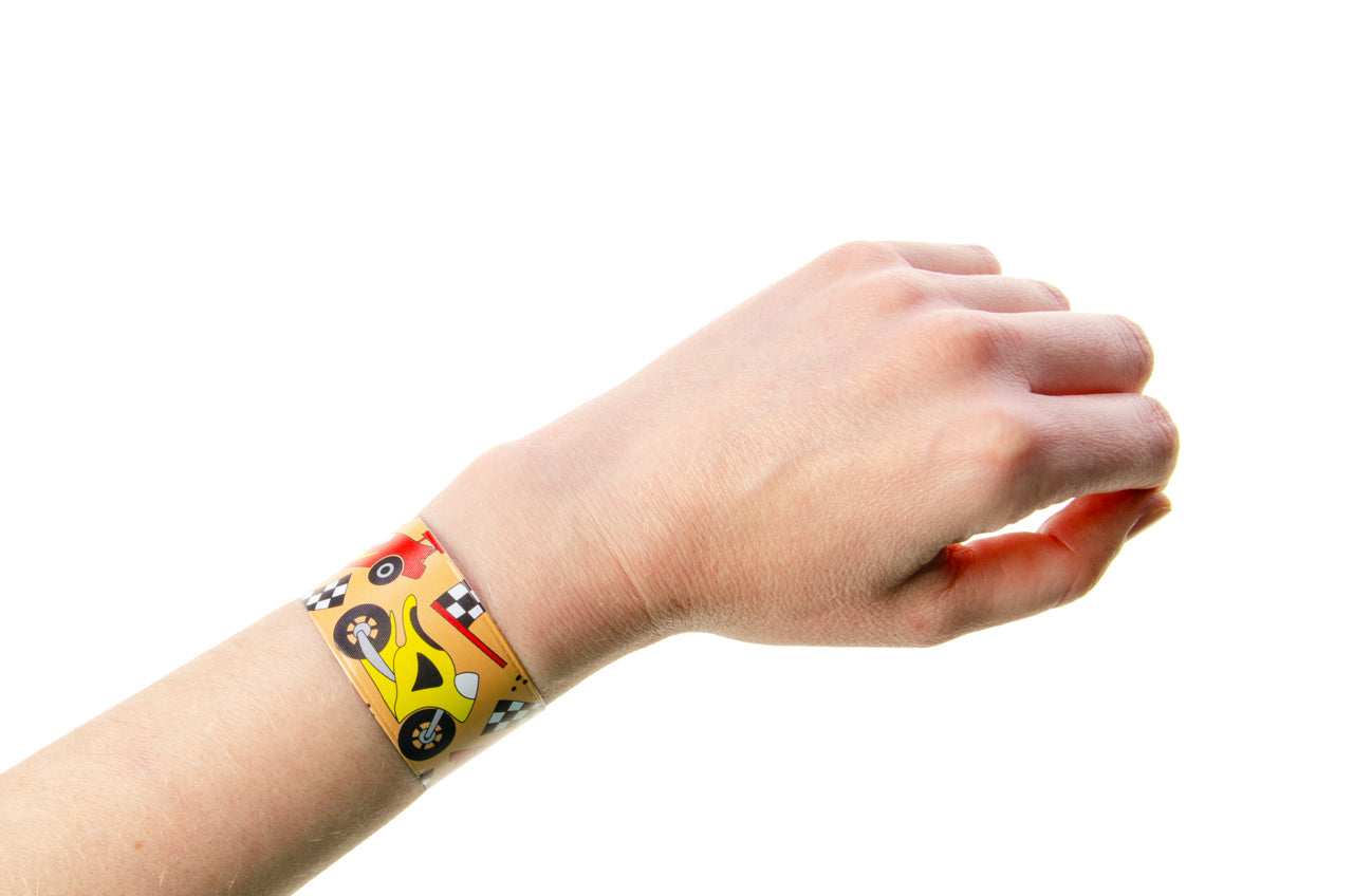 CLAP-BRACELET VEHICLES